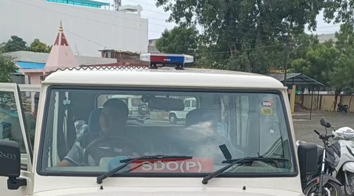 पांढुर्ण- 4 वाहनों की अदला बदली :अधिकारियों को नए तो पुलिस को मिले पुराने वाहन,दो पुलिस चौकी को नए वाहन का इंतजार