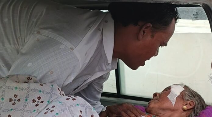 पांढुर्णा: ब्रेकर से उछली बुजुर्ग महिला ,सिर पर गंभीर चोट -देखे पूरी खबर…